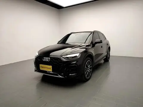 Audi Q5L 2024 — фото 1