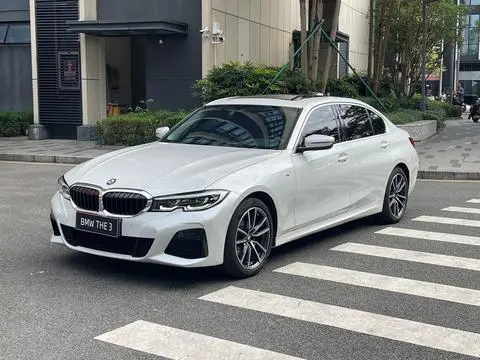 BMW 3 Series 2022 — фото 1