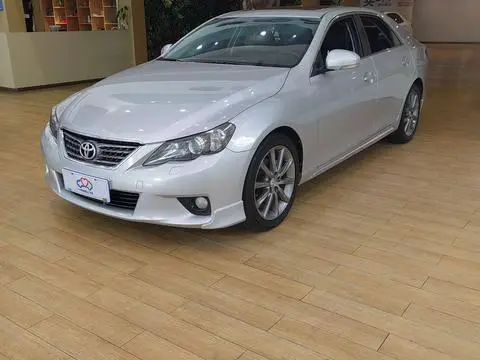 Toyota Reiz 2012