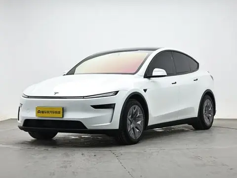 Tesla Model Y L 2026