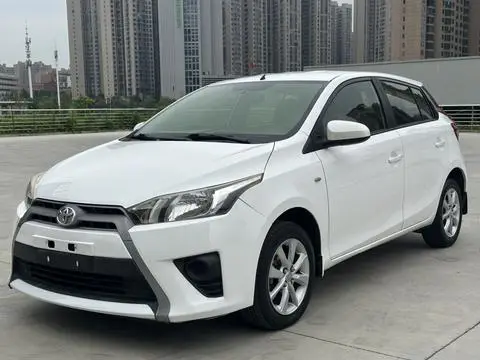 Toyota YARIS L 2015