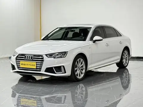 Audi A4L 2019 — фото 1