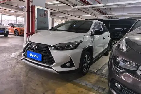 Toyota YARIS L 2022 — фото 1