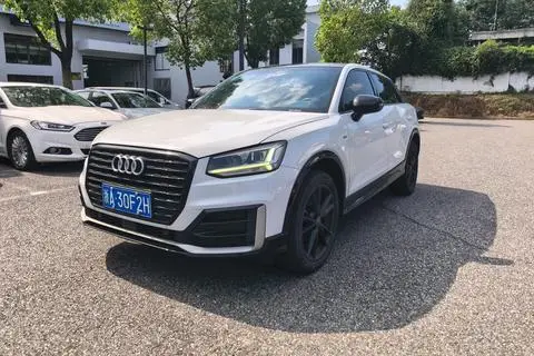 Audi Q2L 2020