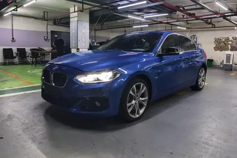 BMW 1 Series 2018 — фото 1