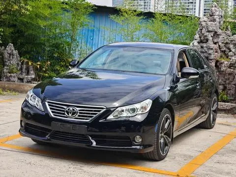 Toyota Reiz 2010