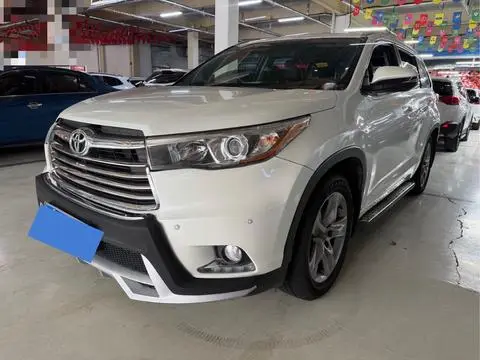 Toyota Highlander 2017 — фото 1