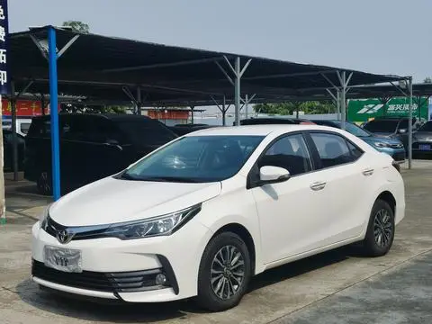 Toyota Corolla 2018 — фото 1