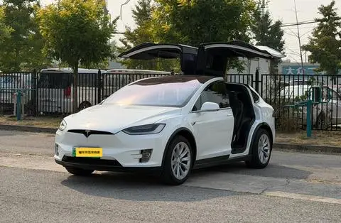 Tesla Model X 2016