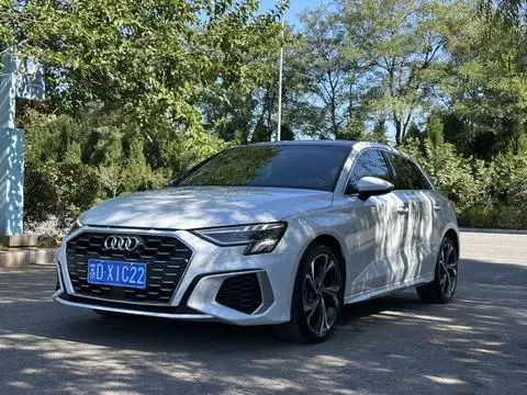 Audi A3 2023 — фото 1