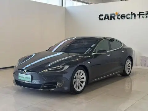 Tesla Model S 2016