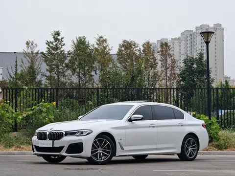 BMW 5 Series 2022 — фото 1