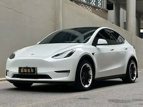 Tesla Model Y 2022 — фото 1