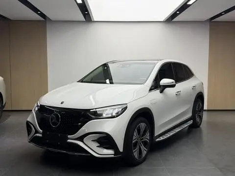 Mercedes-Benz EQE SUV 2024