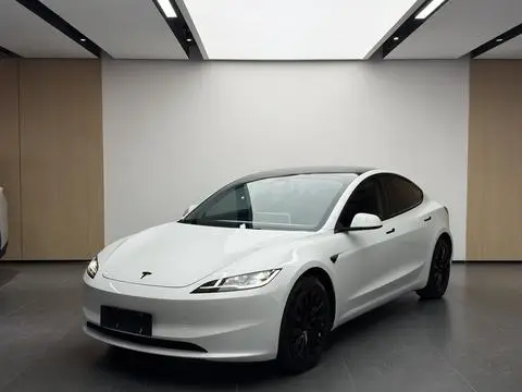 Tesla Model 3 2023 — фото 1