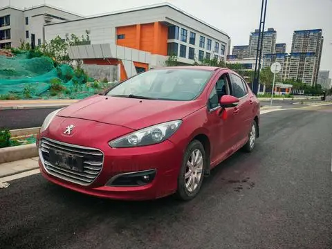 Peugeot 308 2014 — фото 1
