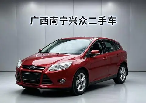 Ford Focus 2012 — фото 1