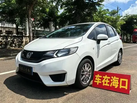 Honda Fit 2016 — фото 1
