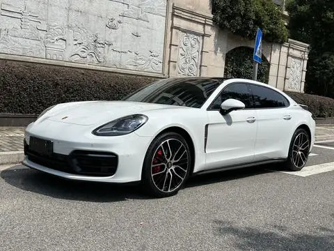 Porsche Panamera 2023 — фото 1