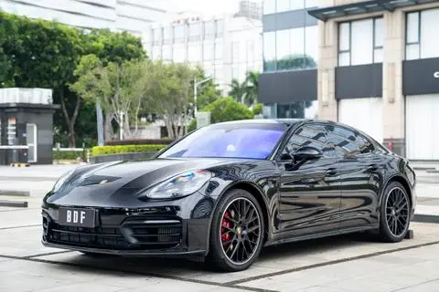 Porsche Panamera 2023