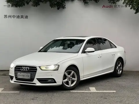 Audi A4L 2013 — фото 1