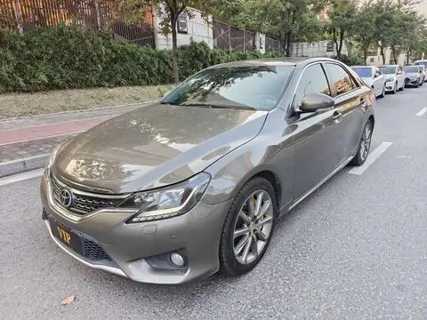 Toyota Reiz 2013
