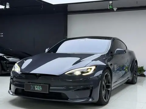 Tesla Model S 2023