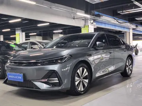 Geely A7 EM 2025 — фото 1