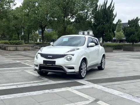 Infiniti ESQ 2014