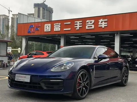 Porsche Panamera 2021