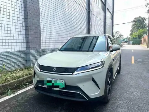 BYD 元UP 2025