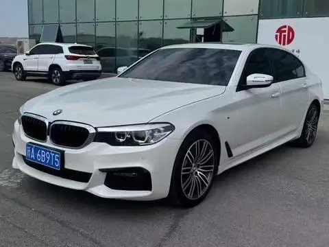 BMW 5 Series 2019 — фото 1