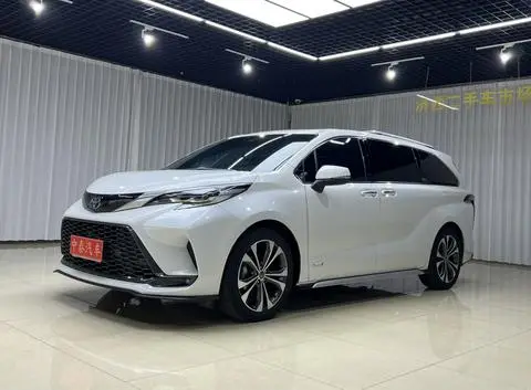 Toyota Granvia 2023