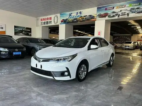 Toyota Corolla 2017 — фото 1