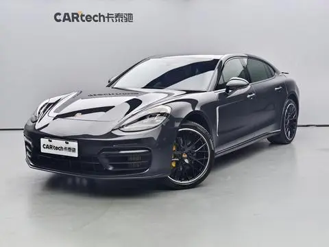 Porsche Panamera 2022