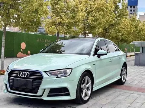 Audi A3 2018 — фото 1