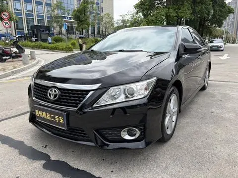 Toyota Camry 2012 — фото 1