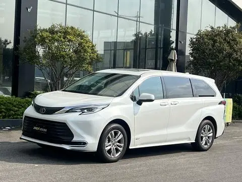 Toyota 赛那 2023