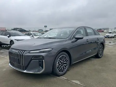 Roewe M7 DMH 2025