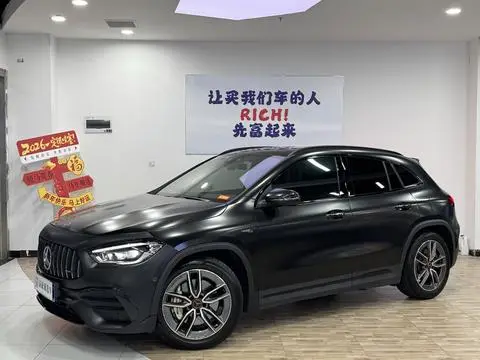 Mercedes-Benz GLA AMG 2021