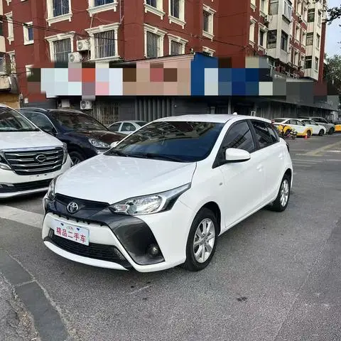 Toyota YARIS L 2017 — фото 1