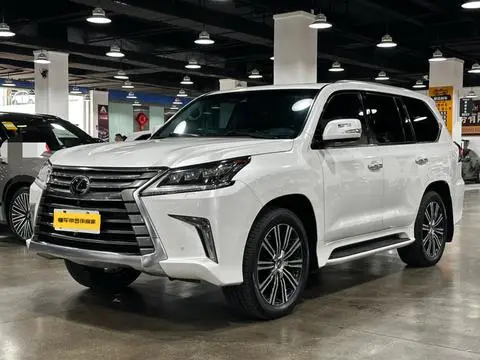 Lexus LX 2018 — фото 1