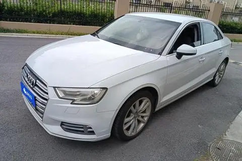 Audi A3 2017 — фото 1