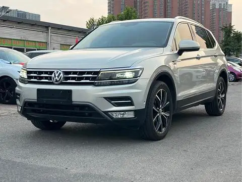 Volkswagen Tiguan L 2019 — фото 1