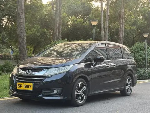 Honda 奥德赛 2017 — фото 1