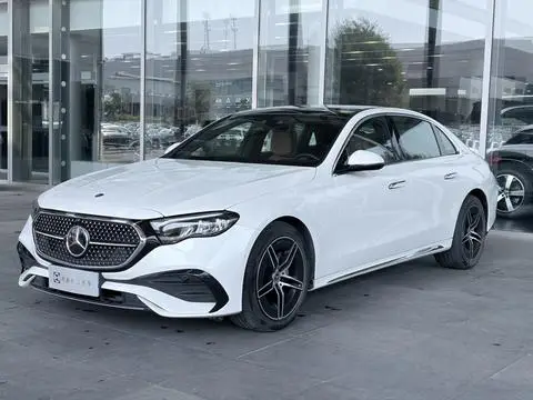 Mercedes-Benz E-Class 2024