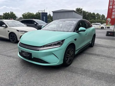 BYD 秦L EV 2025