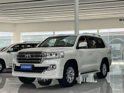 Toyota 兰德酷路泽 2016 — фото 1
