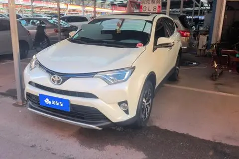 Toyota RAV4 2016 — фото 1