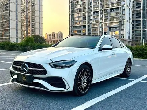 Mercedes-Benz C-Class 2024